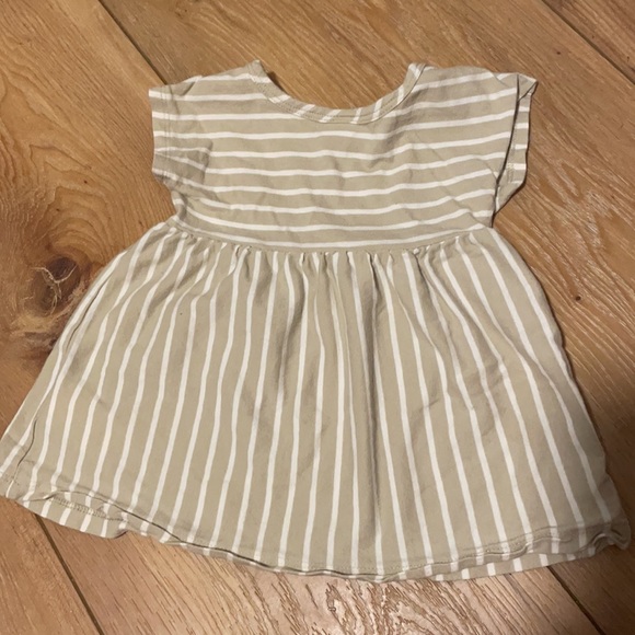 Cram and tan striped dress - Picture 2 of 3